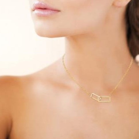 Moderna pozlačena verižica