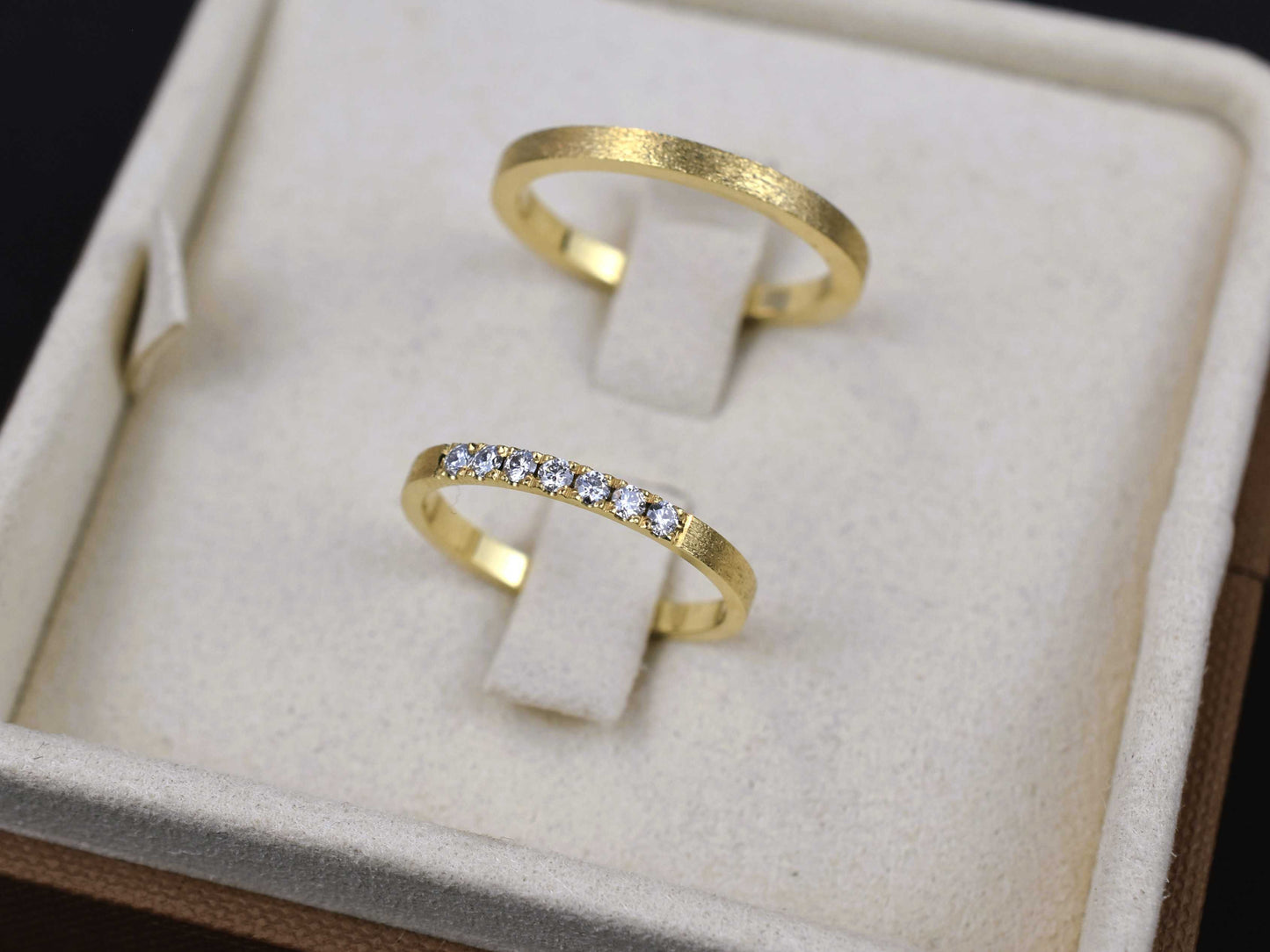 Zlati poročni prstani