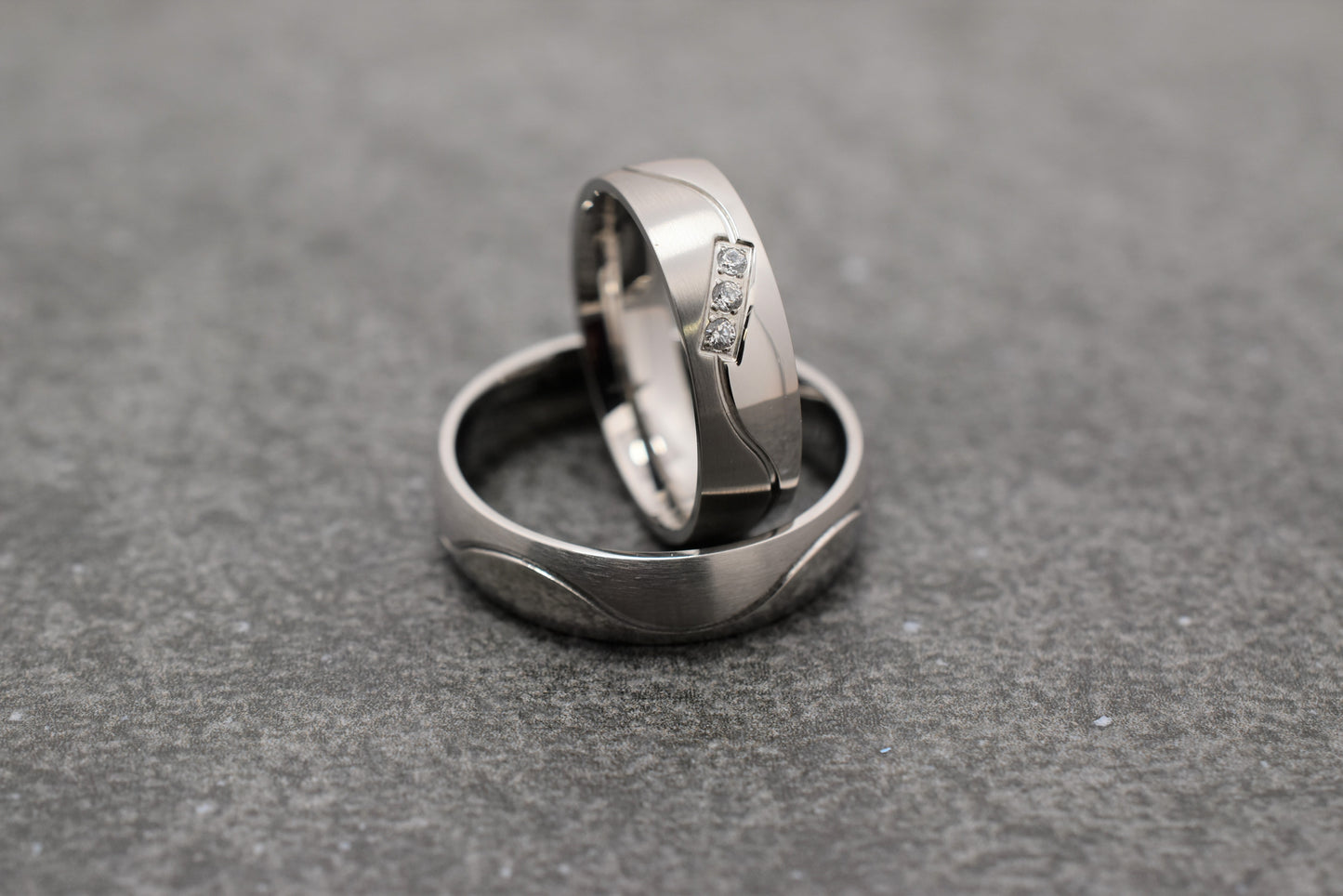 Jekleni poročni prstani JP103