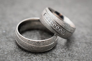 Jekleni poročni prstani JP104