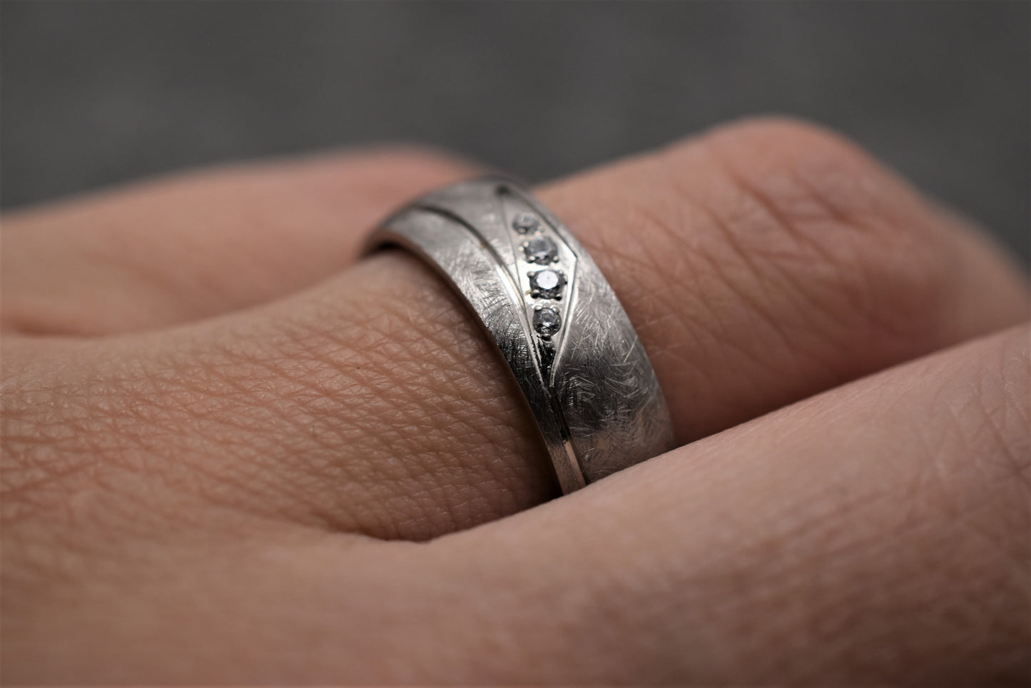 Jekleni poročni prstani JP106
