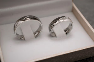 Jekleni poročni prstani JP112