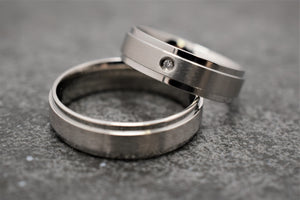 Jekleni poročni prstani JP110