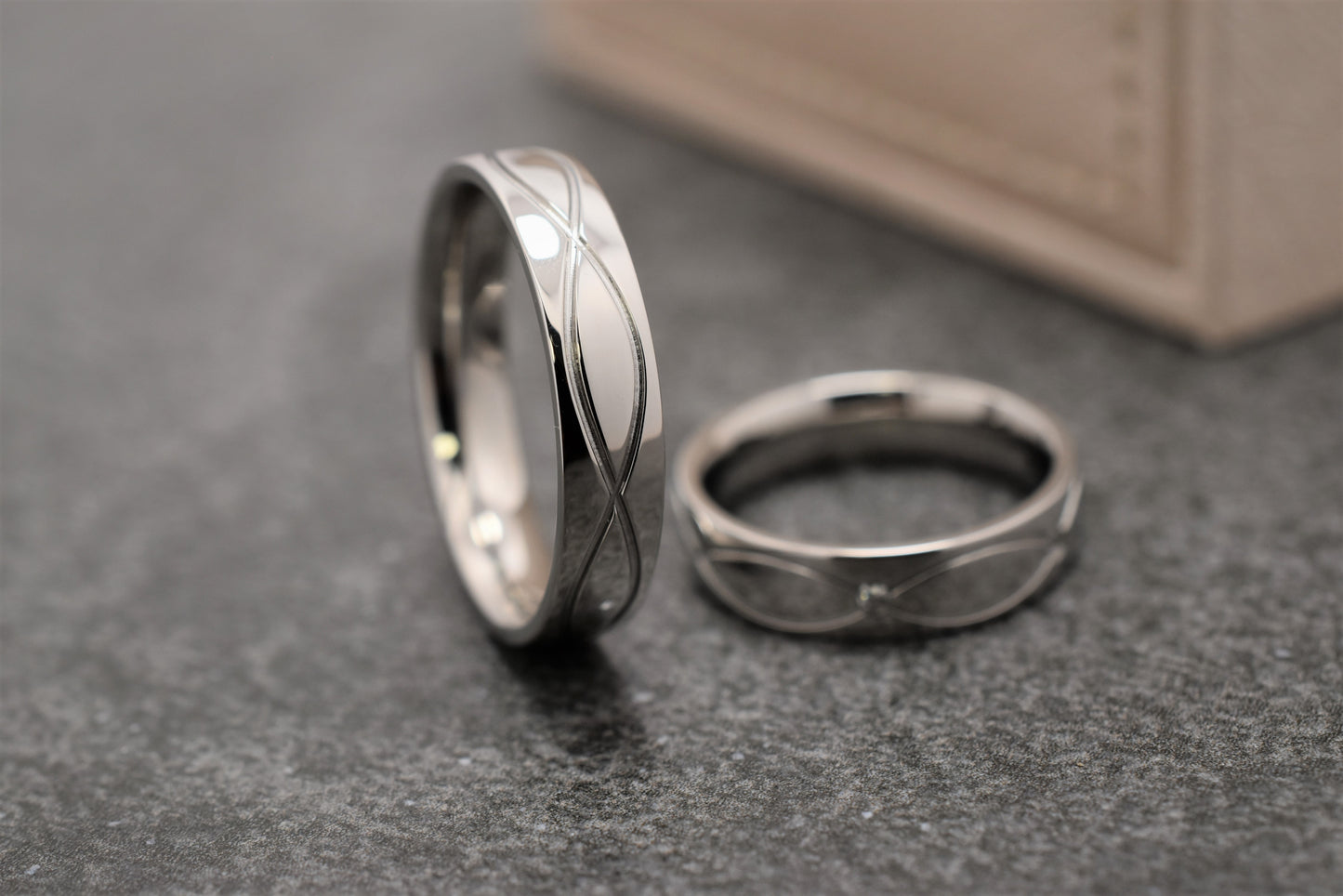 Jekleni poročni prstani JP113