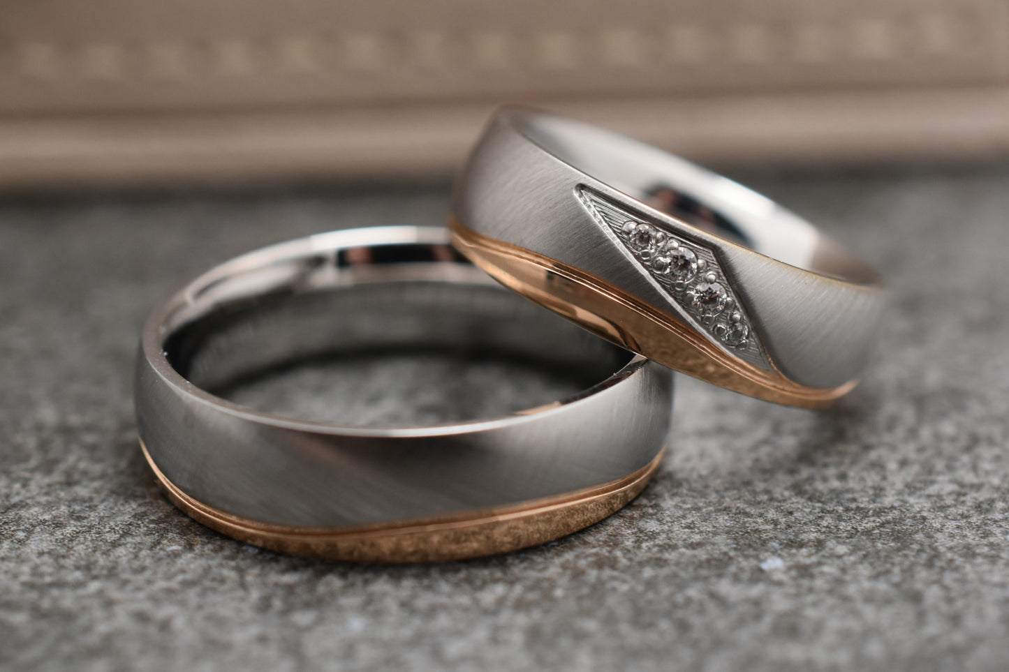 Jekleni poročni prstani JP125